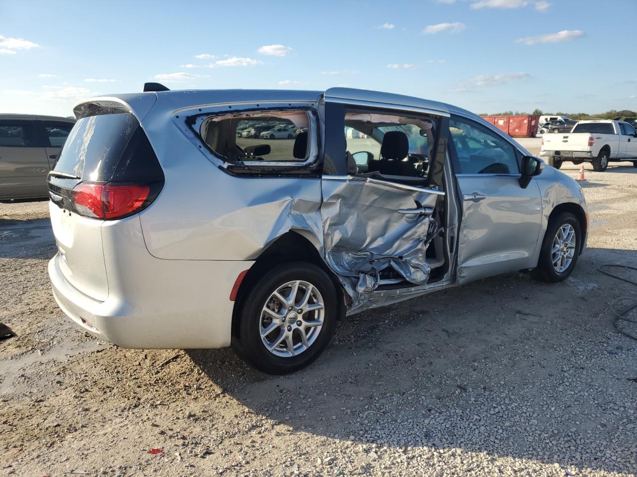 2023 Chrysler Voyager Lx VIN: 2C4RC1CG7PR615528 Lot: 83021944