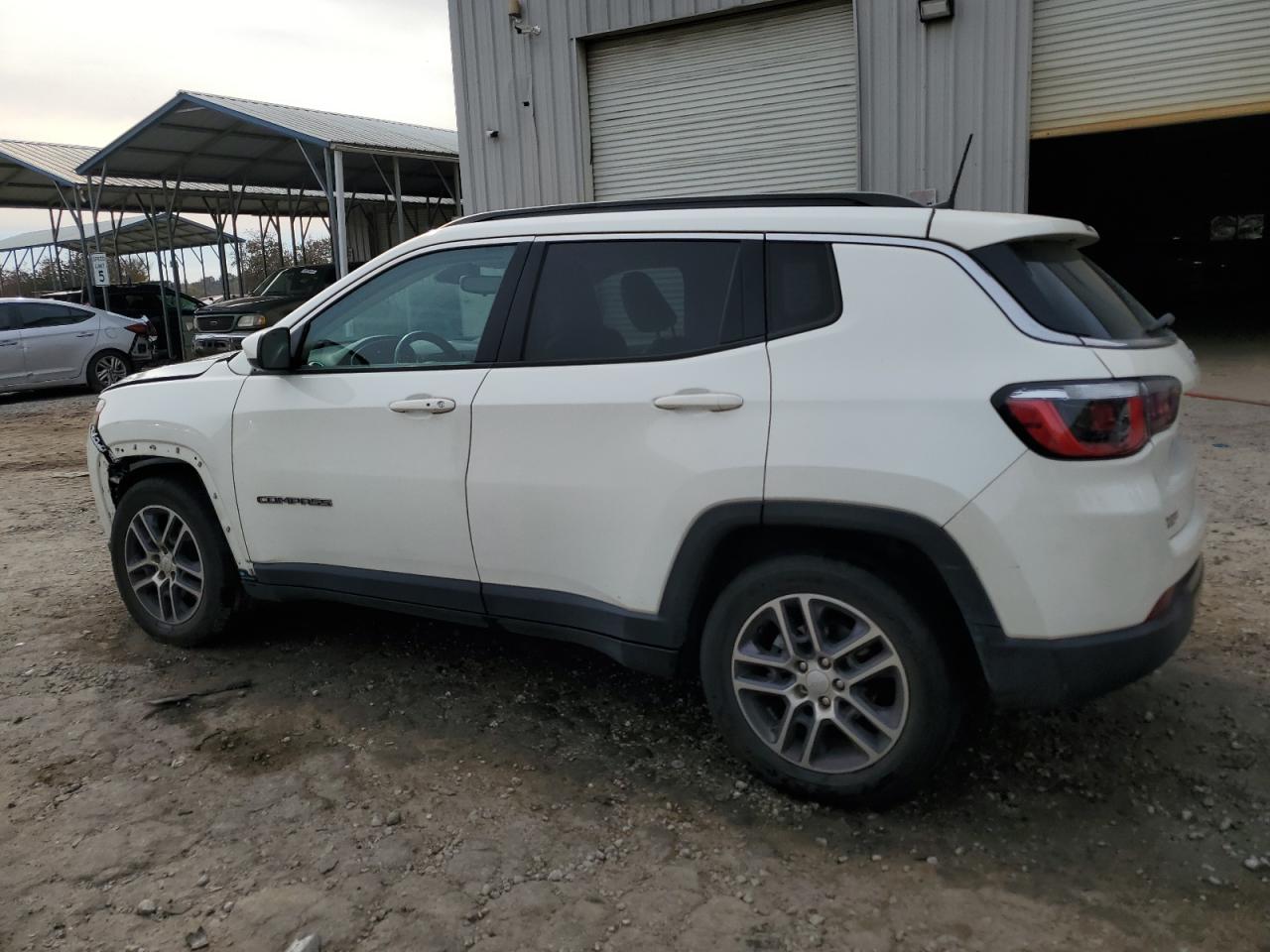 2019 Jeep Compass Latitude VIN: 3C4NJCBB7KT743165 Lot: 83056274