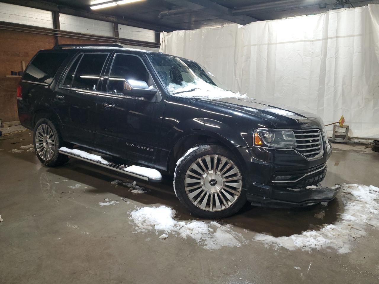 5LMJJ2JT7FEJ07525 2015 Lincoln Navigator