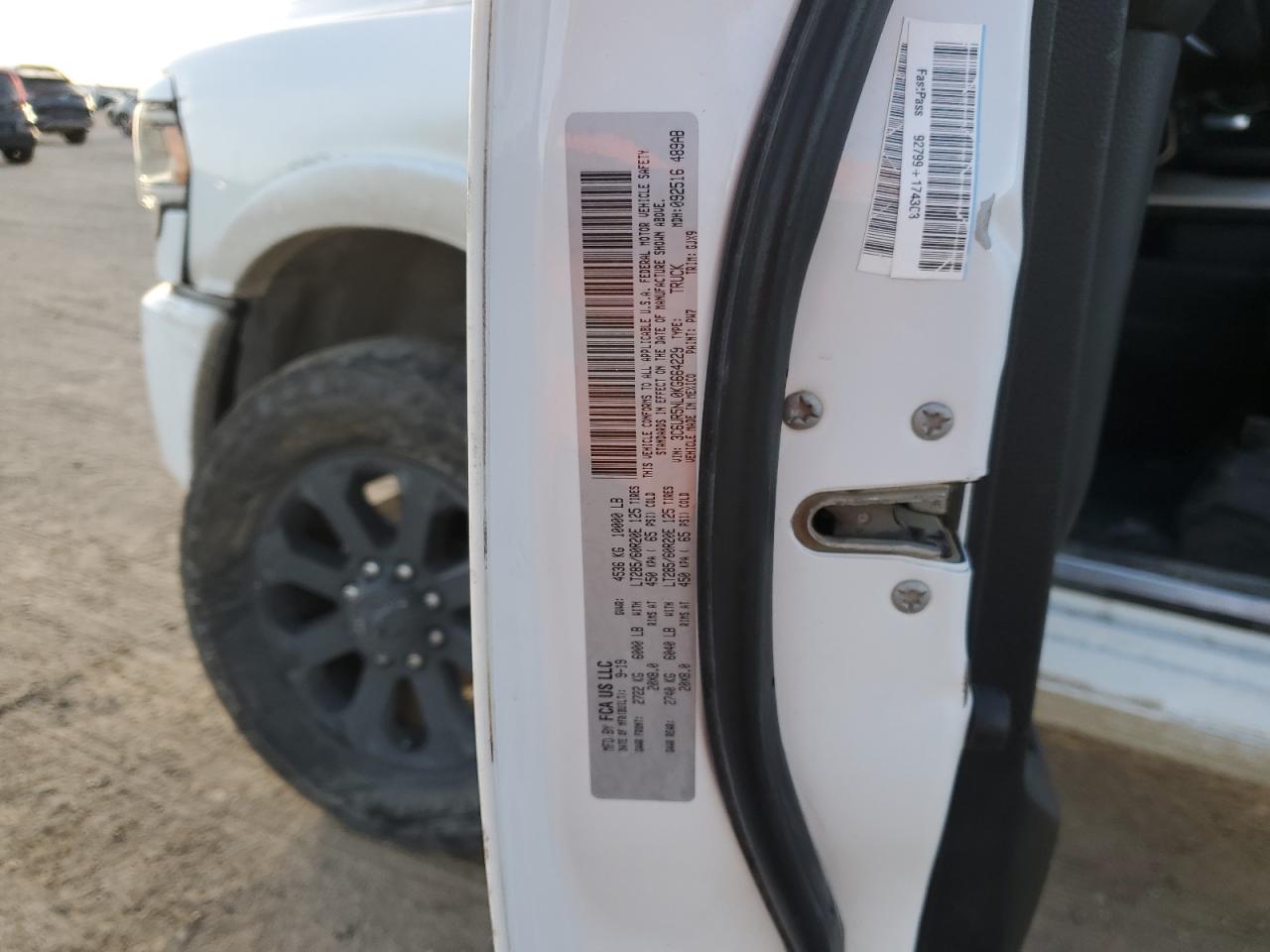 2019 Ram 2500 Laramie VIN: 3C6UR5NL0KG664229 Lot: 84499384