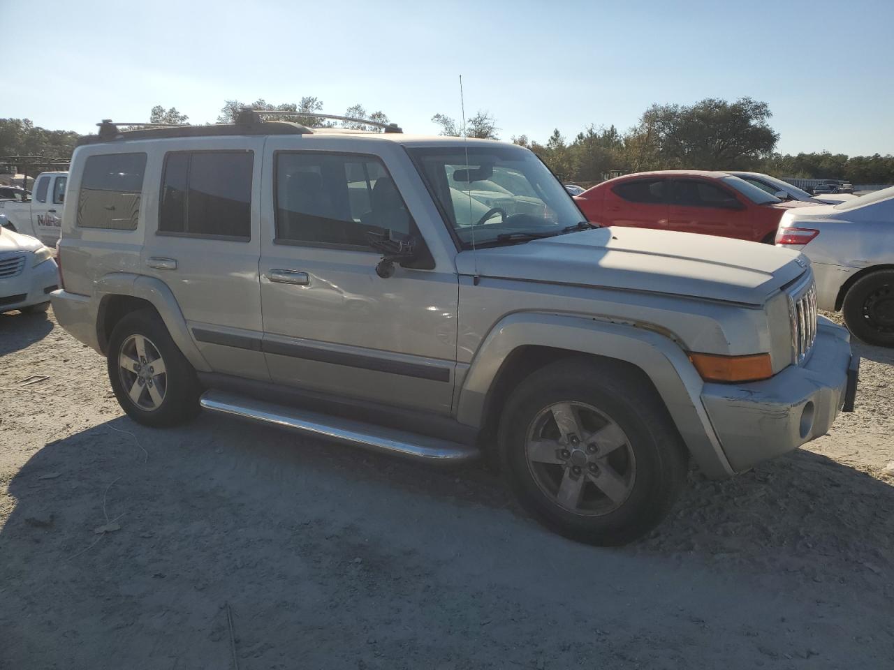 2007 Jeep Commander VIN: 1J8HH48P67C636380 Lot: 83180914