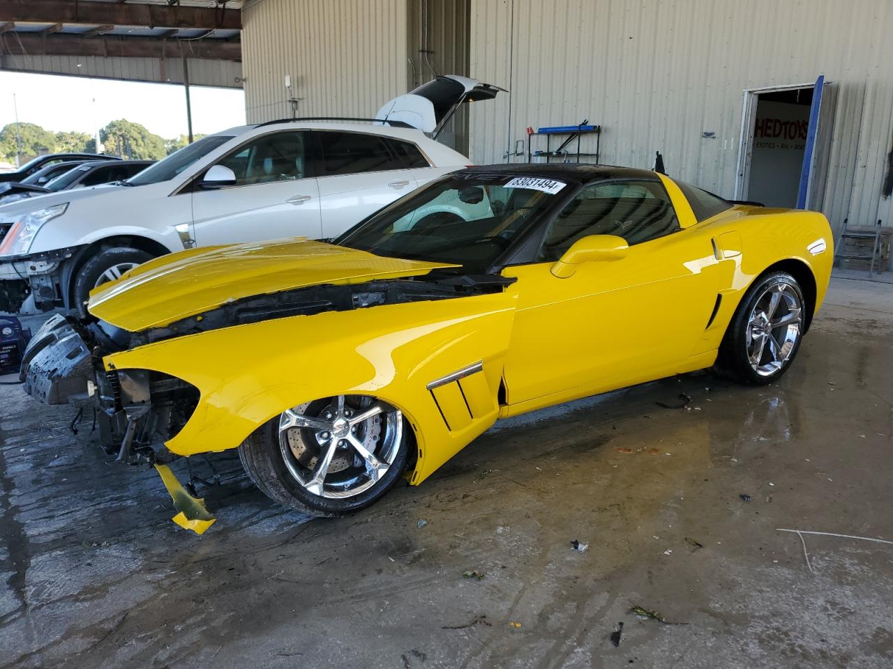 1G1YV2DW9B5102104 2011 Chevrolet Corvette Grand Sport