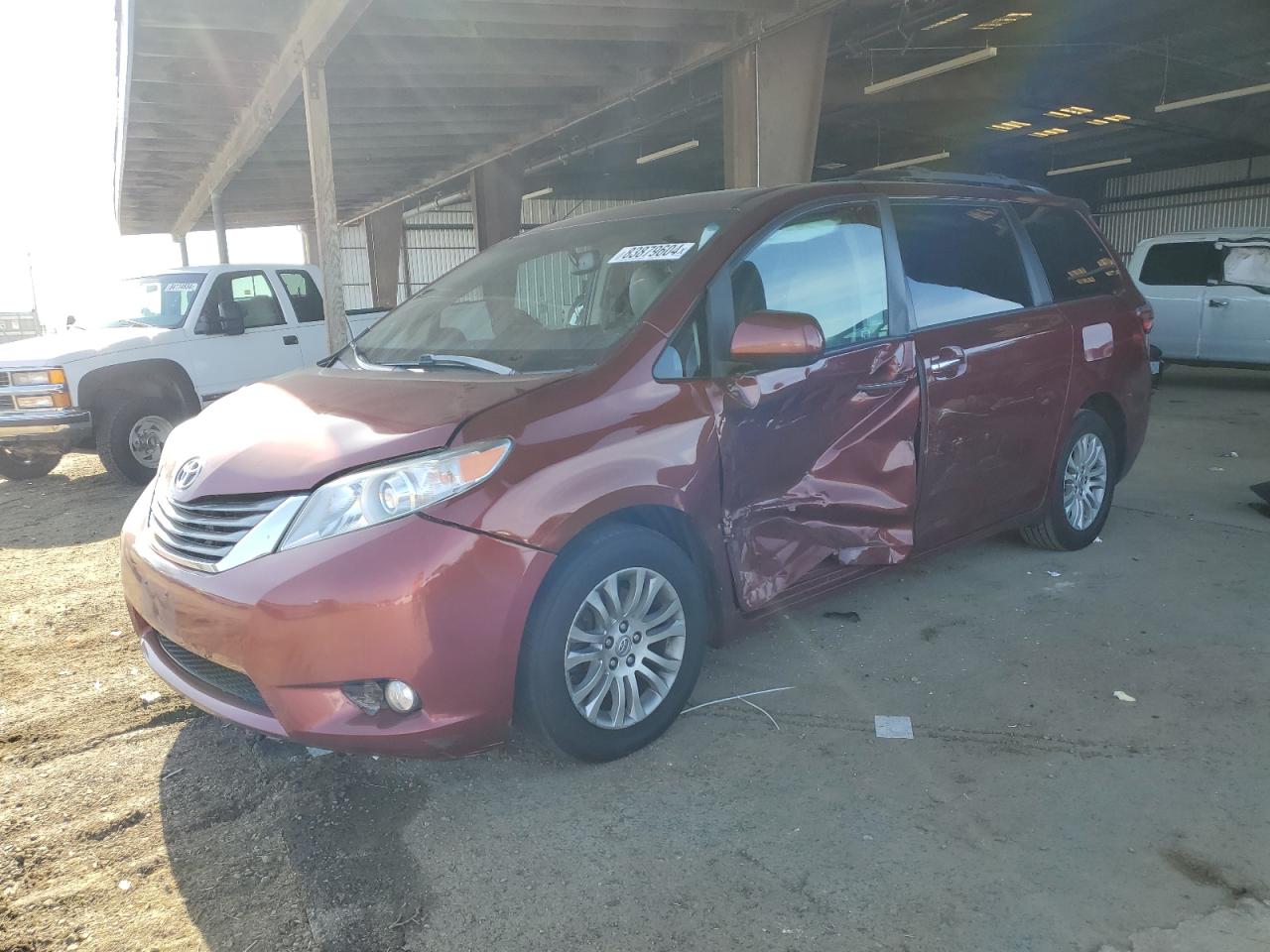 5TDYZ3DC1HS818778 2017 Toyota Sienna Xle