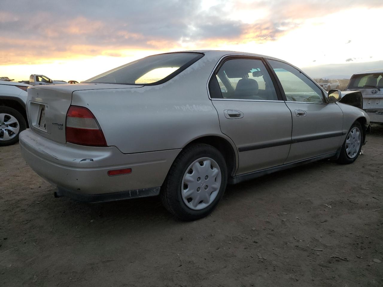 1995 Honda Accord Lx VIN: 1HGCD5638SA151859 Lot: 85007704