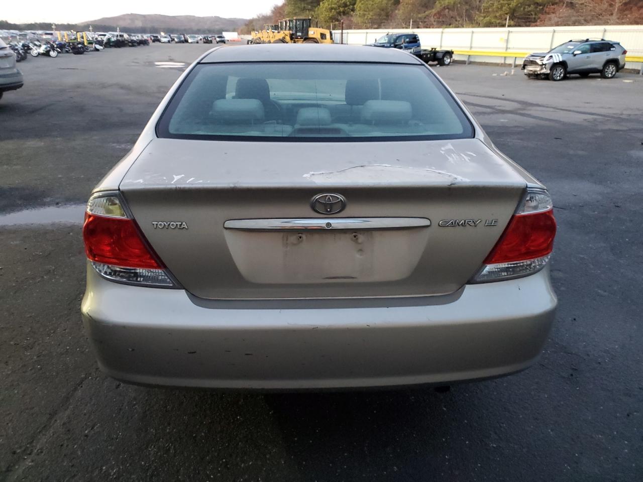 2005 Toyota Camry Le VIN: 4T1BE32K15U070578 Lot: 85352144