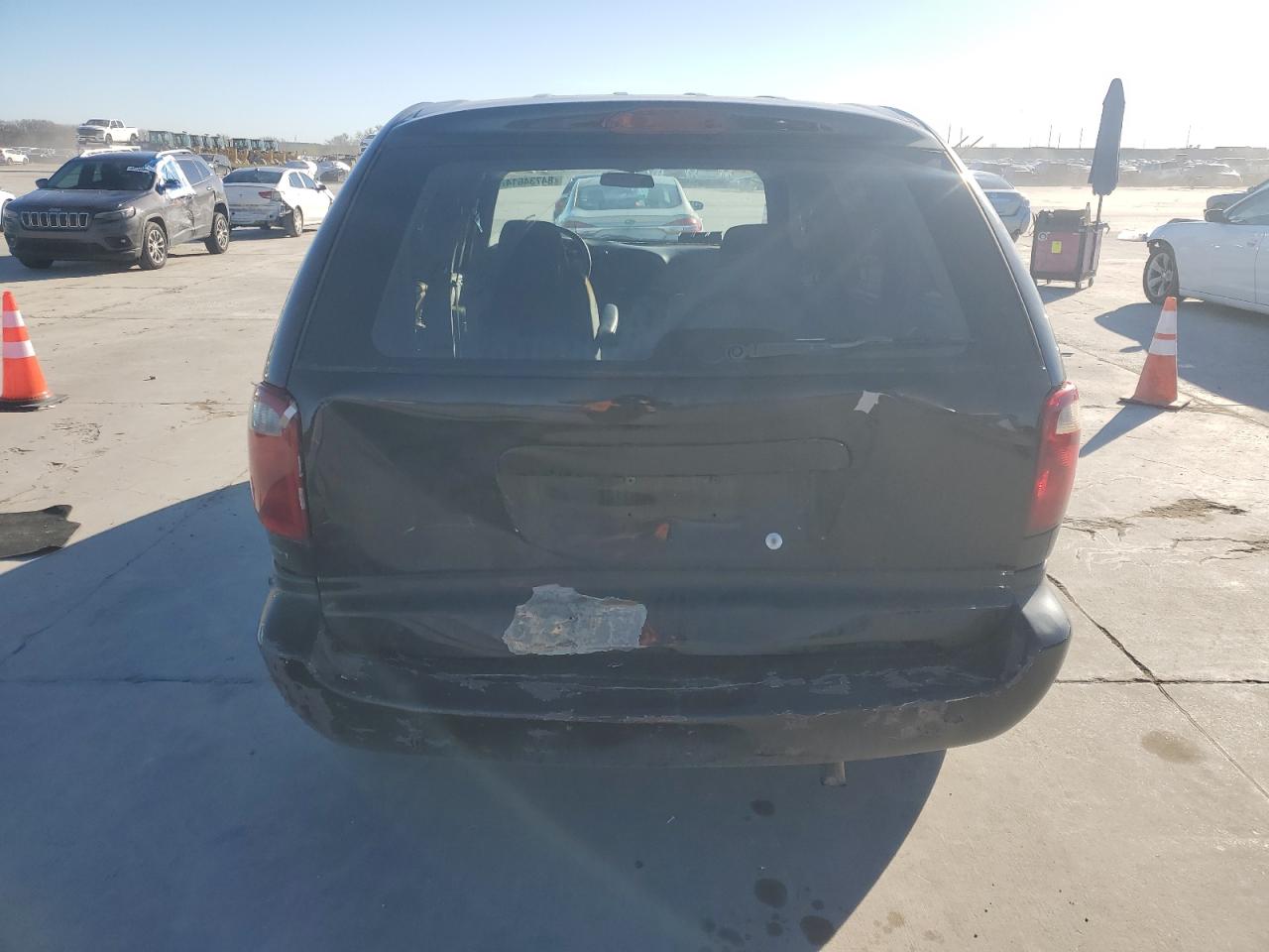 2001 Chrysler Voyager VIN: 1C4GJ25B31B211779 Lot: 84734614