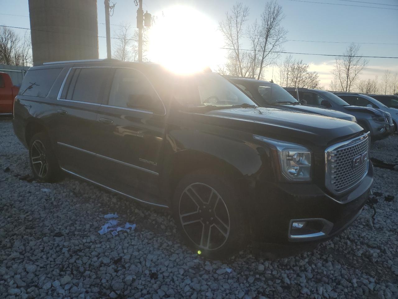 2016 GMC Yukon Xl Denali VIN: 1GKS2HKJ6GR396517 Lot: 85908534