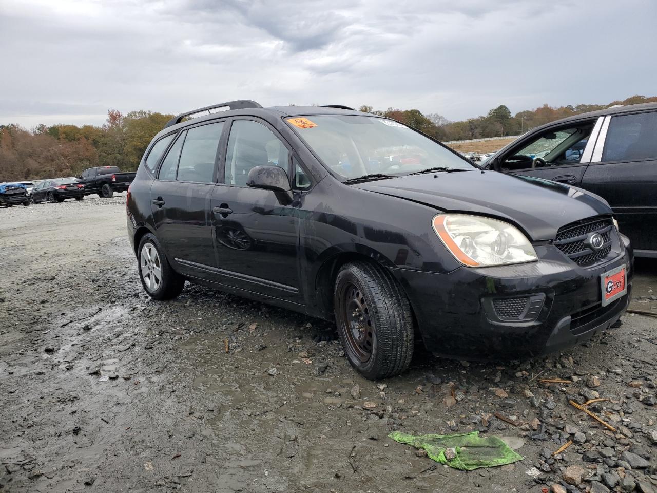 2009 Kia Rondo Base VIN: KNAFG528697260135 Lot: 83556604