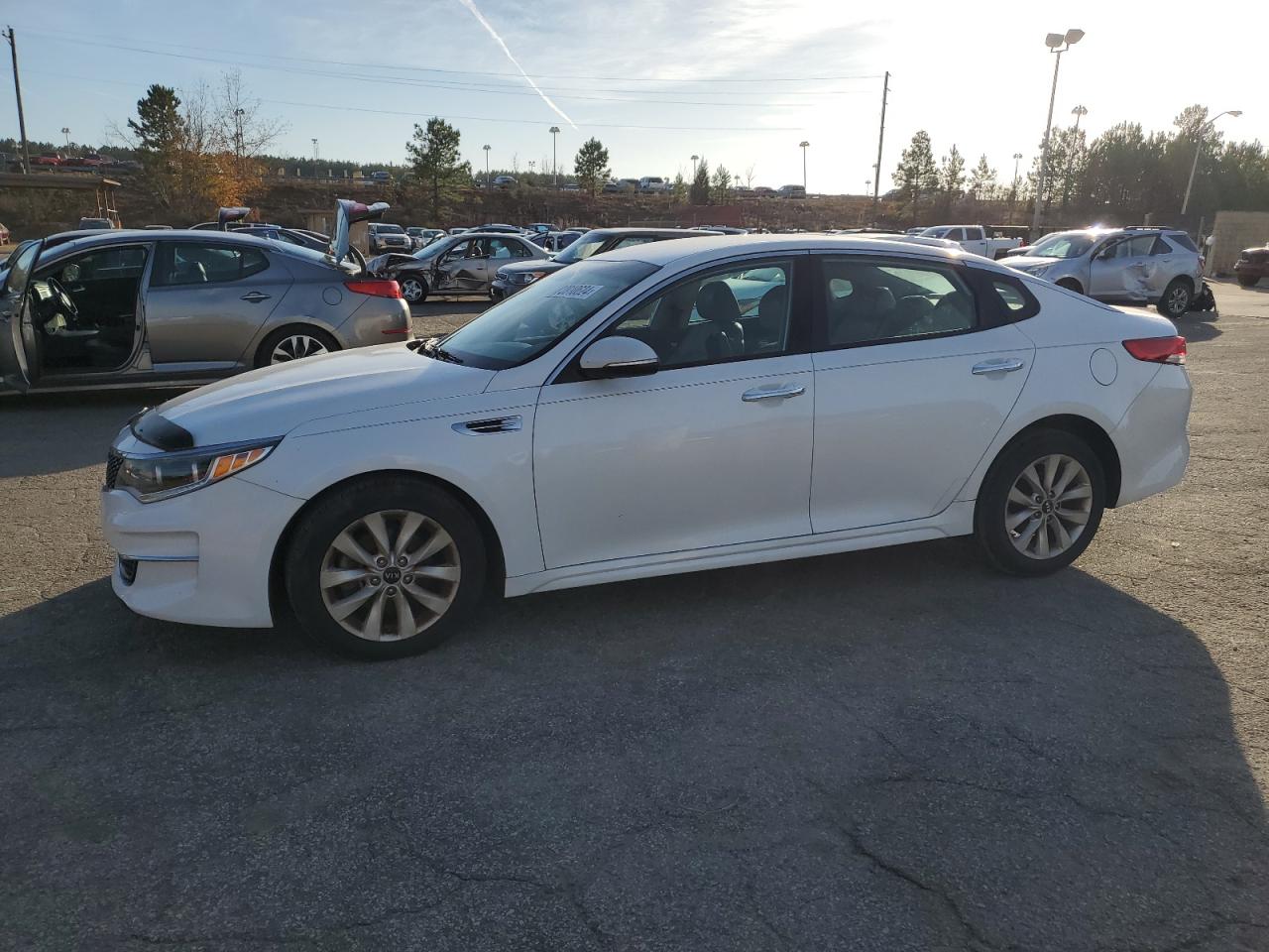 2016 Kia Optima Ex VIN: 5XXGU4L36GG006216 Lot: 83910624