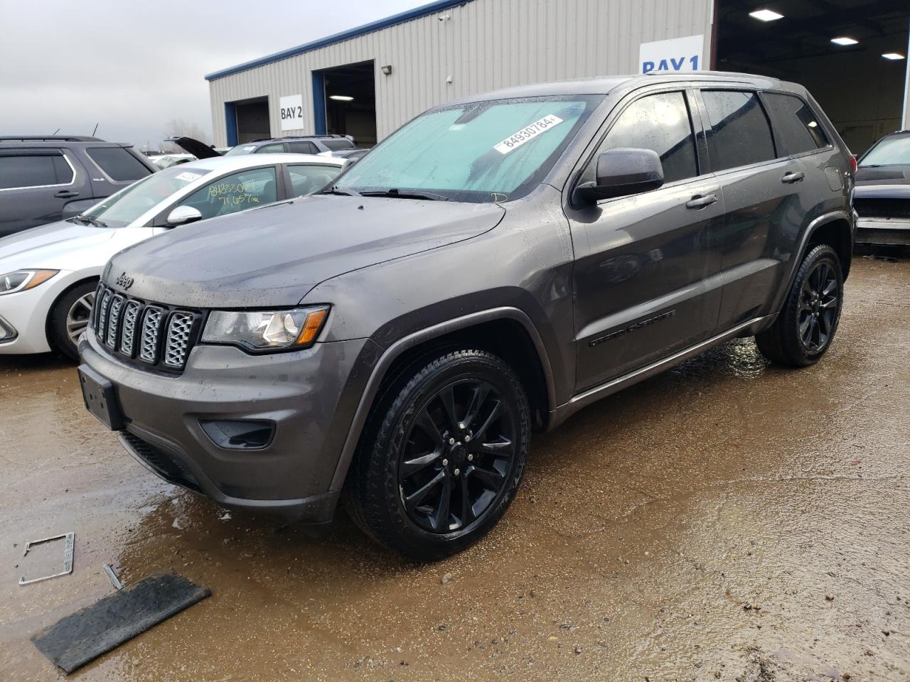 1C4RJFAG1HC760077 2017 Jeep Grand Cherokee Laredo