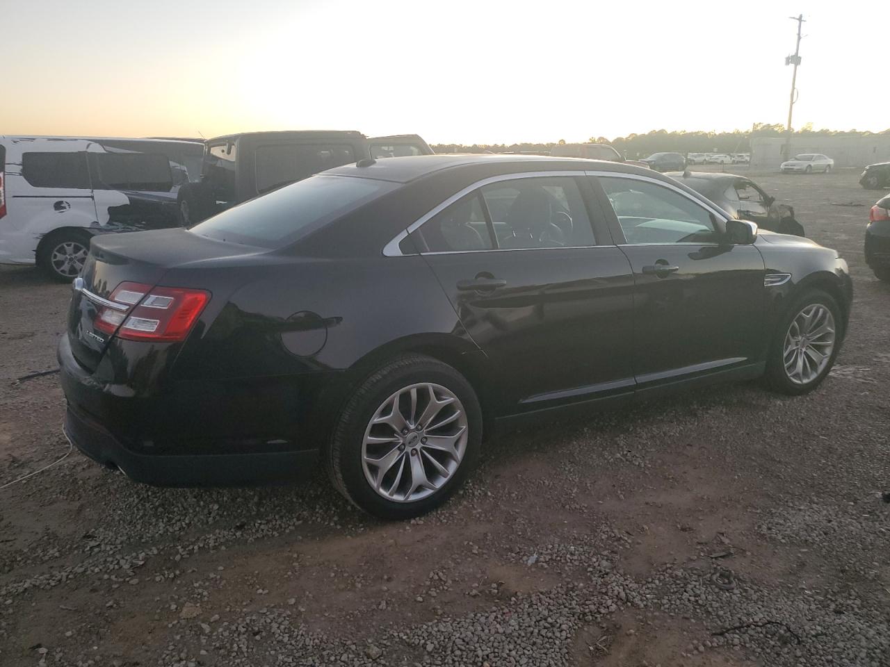 2019 Ford Taurus Limited VIN: 1FAHP2F8XKG111016 Lot: 86380504