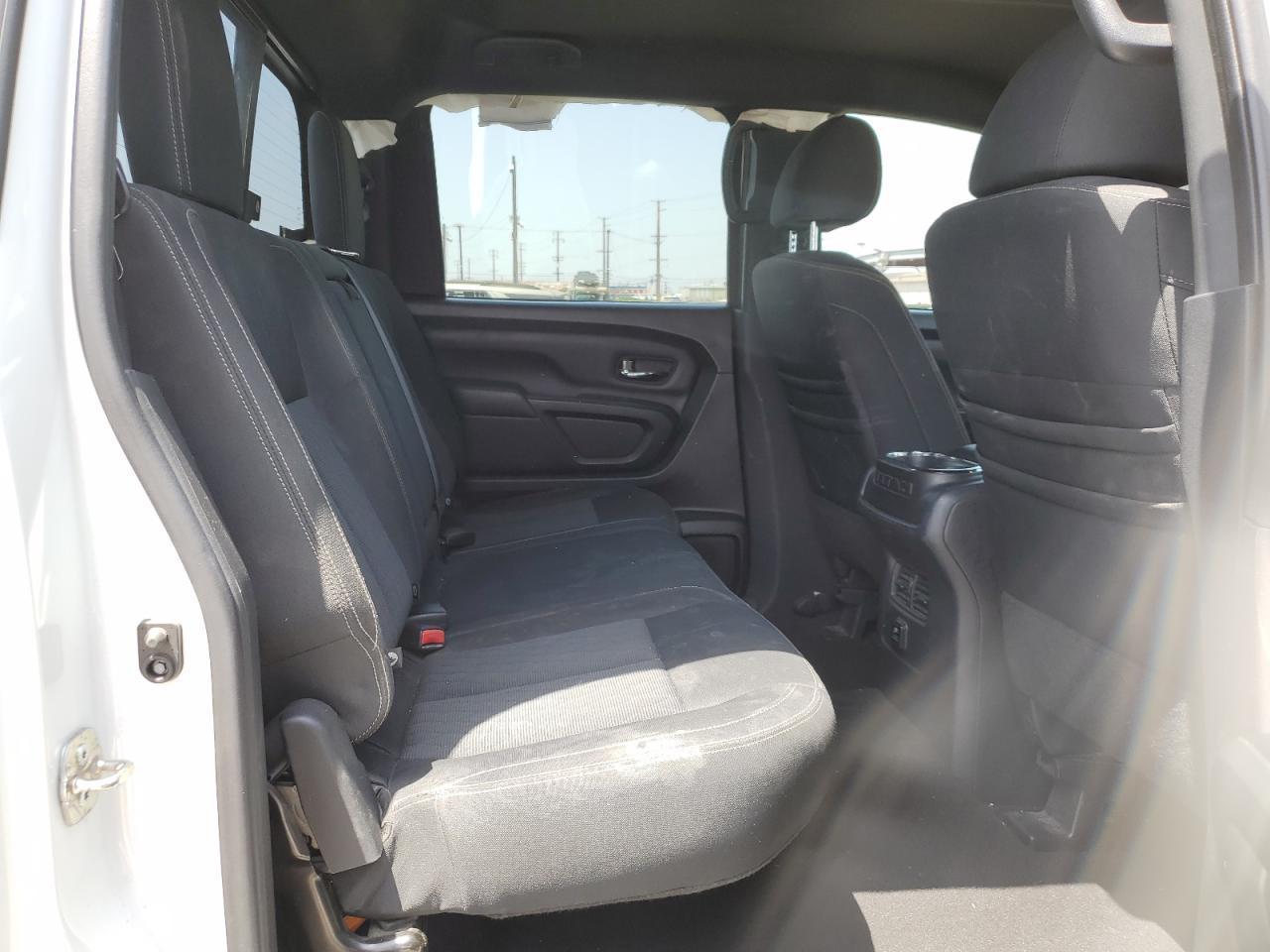 2018 Nissan Titan Sv VIN: 1N6AA1E68JN533364 Lot: 83240554