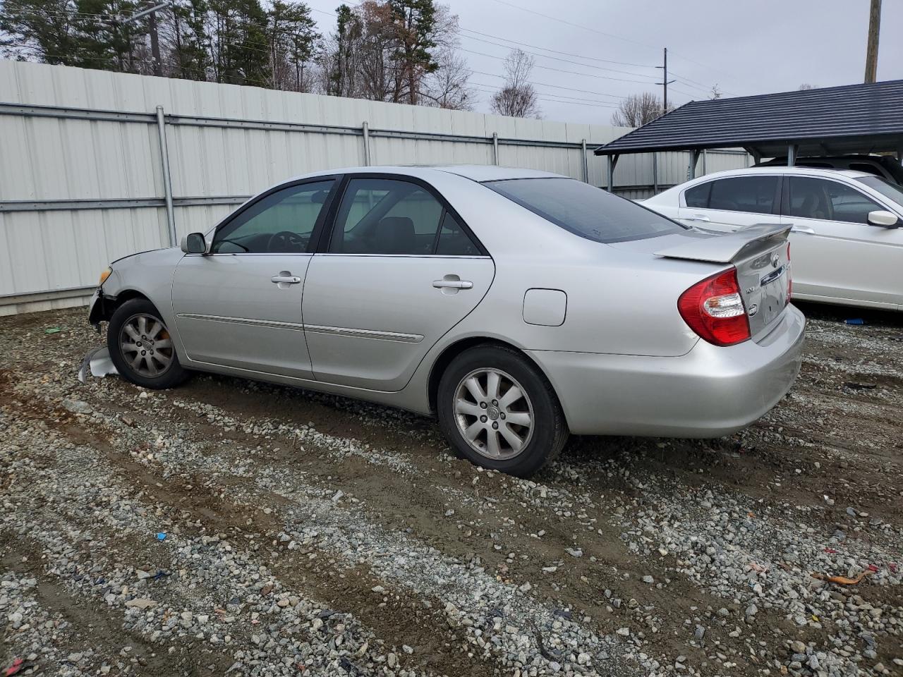 2004 Toyota Camry Le VIN: 4T1BF30K64U587146 Lot: 85320544