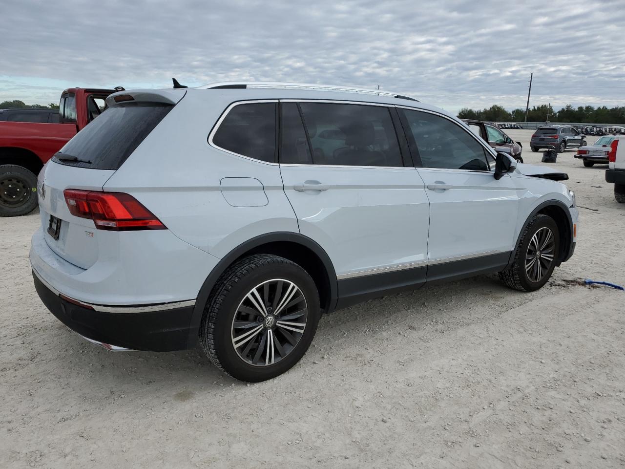 2018 Volkswagen Tiguan Se VIN: 3VV3B7AX0JM192032 Lot: 83778364