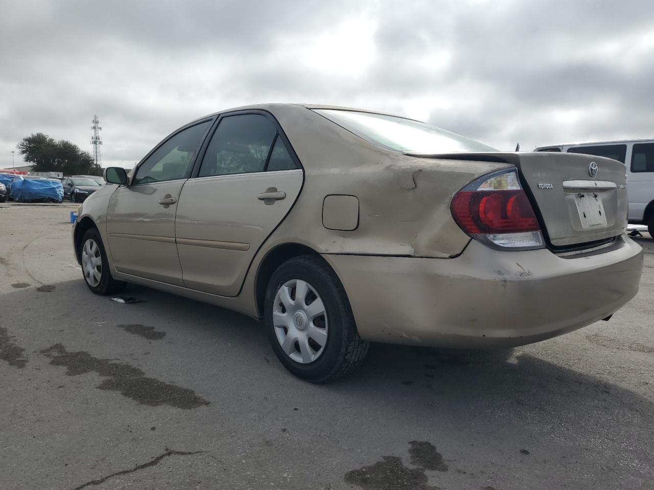 2003 Toyota Camry Le VIN: 4T1BE32K23U770252 Lot: 85487654