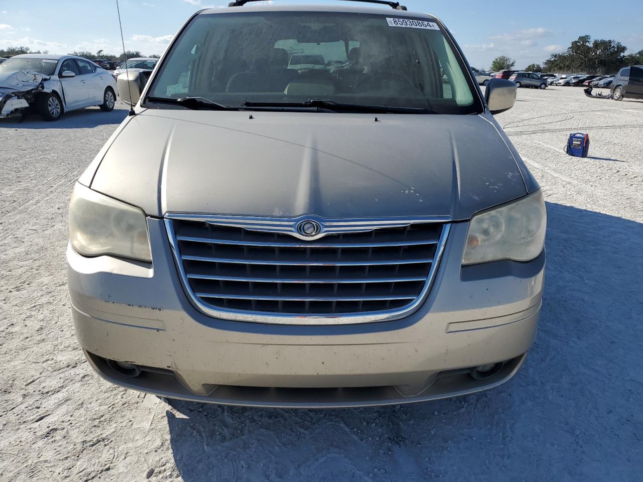 2008 Chrysler Town & Country Touring VIN: 2A8HR54P18R805609 Lot: 85930864