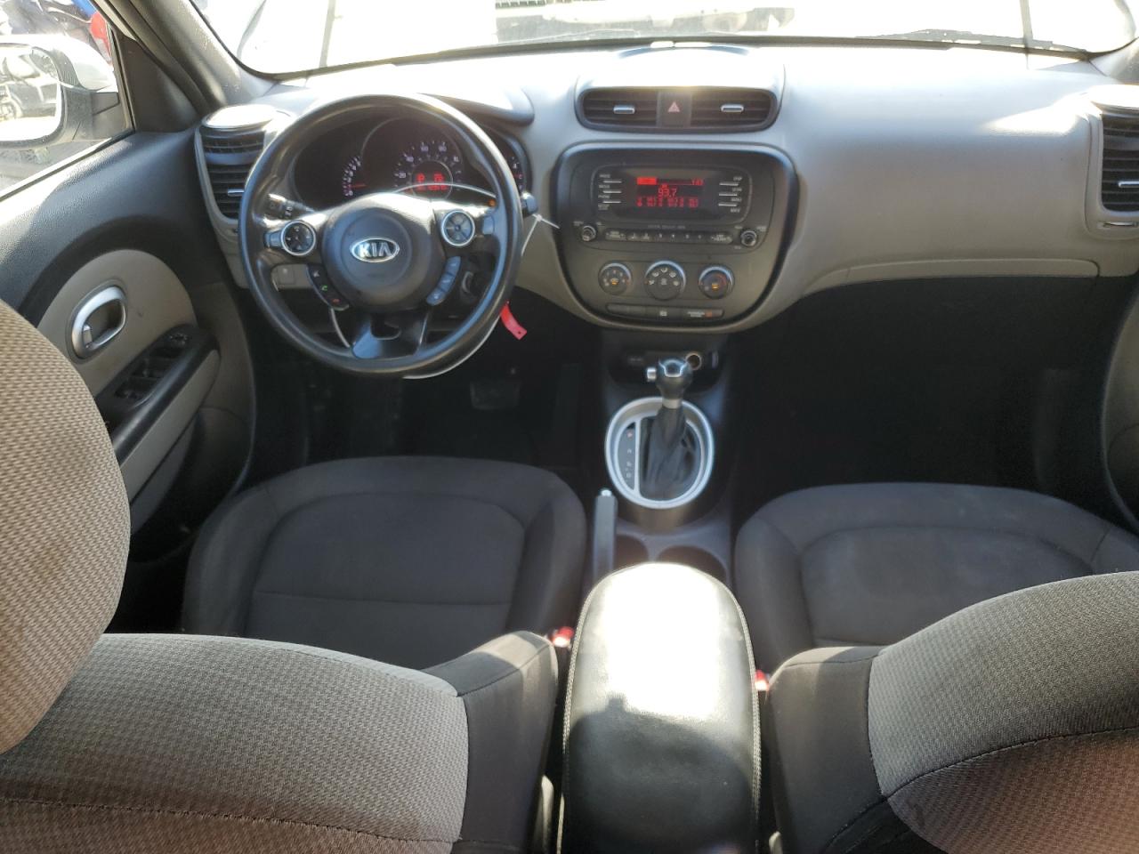 KNDJN2A23G7378722 2016 Kia Soul