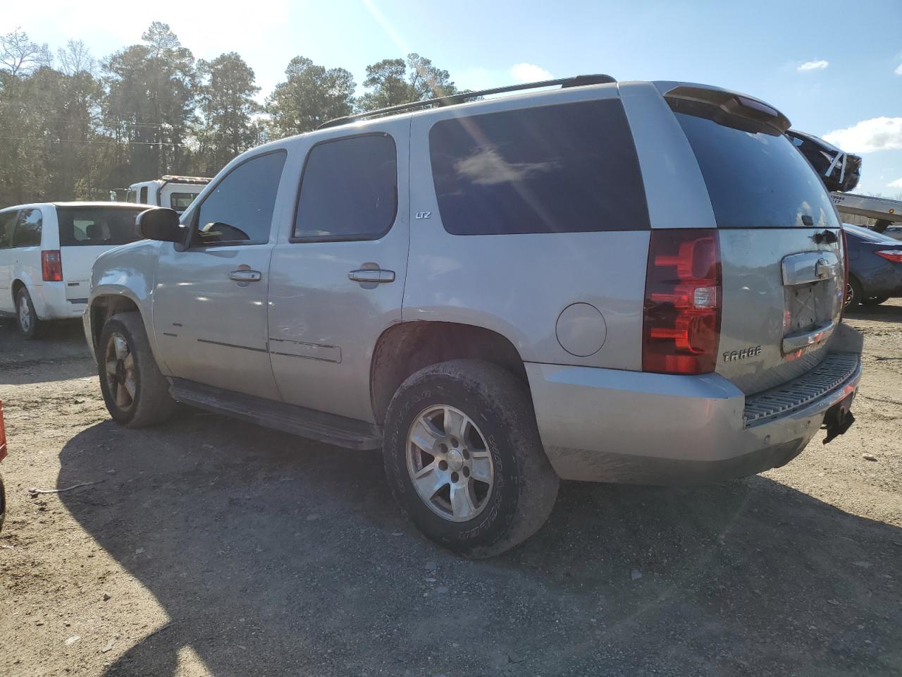 2007 Chevrolet Tahoe K1500 VIN: 1GNFK13047J137640 Lot: 87076994