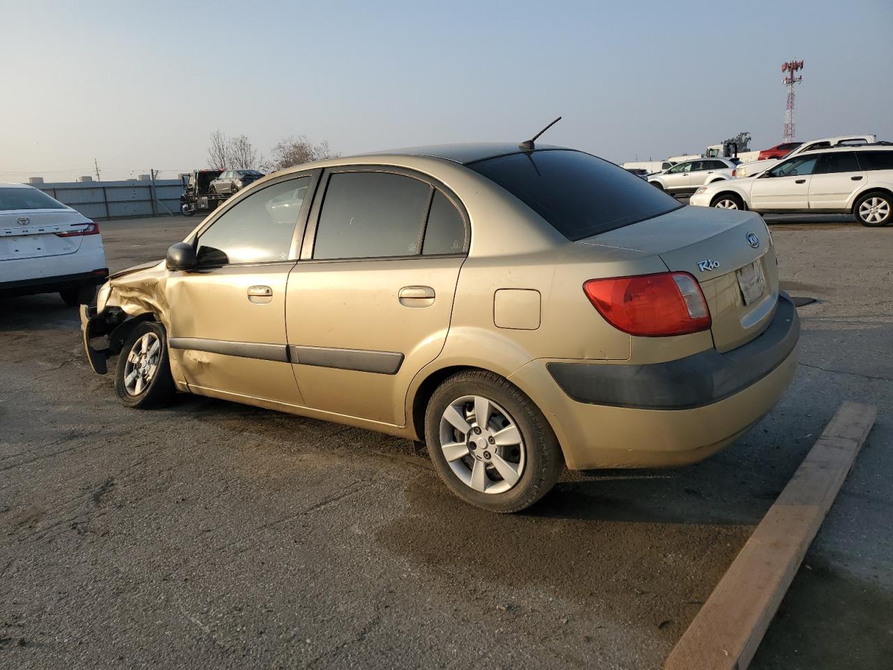 2007 Kia Rio Base VIN: KNADE123976283082 Lot: 82997004