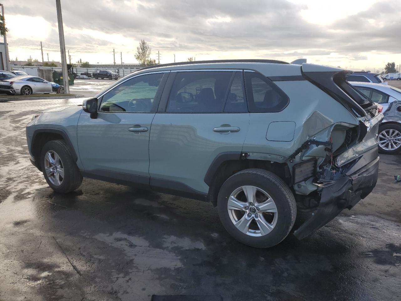 JTMW1RFV2KJ014199 2019 Toyota Rav4 Xle