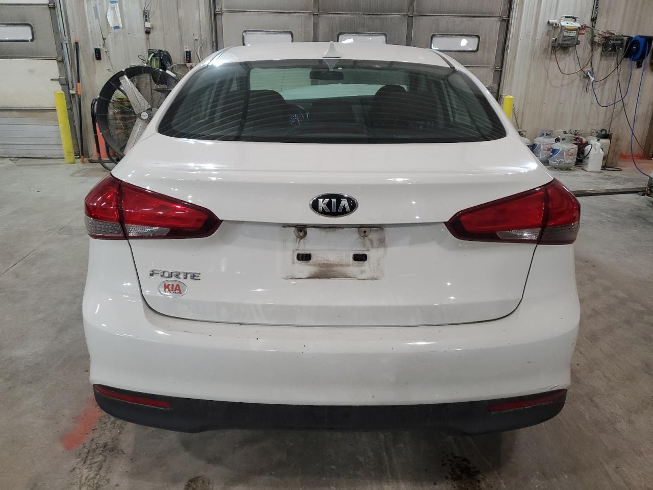 2018 Kia Forte Lx VIN: 3KPFK4A79JE244245 Lot: 85910394