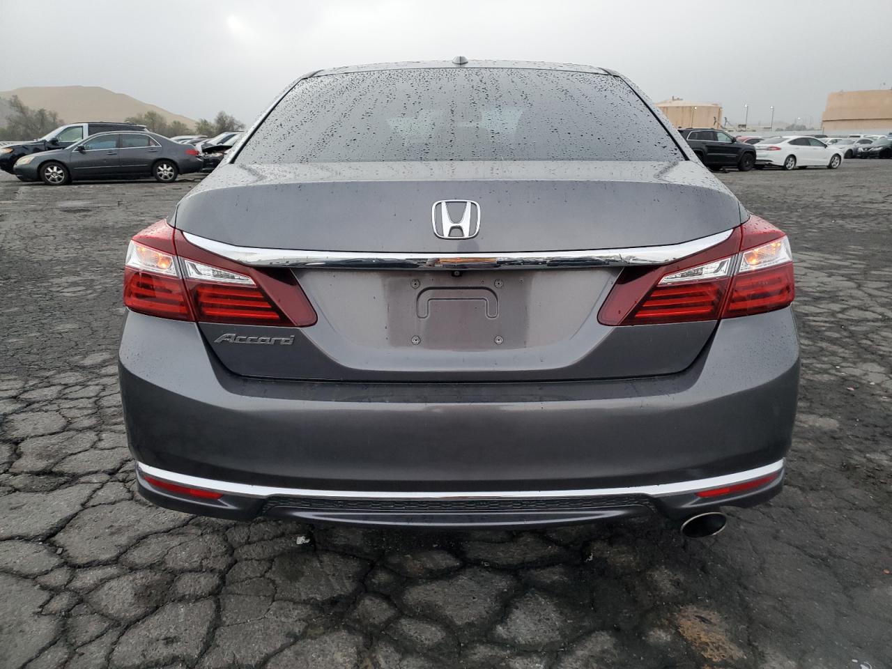 2017 Honda Accord Ex VIN: 1HGCR2F77HA105631 Lot: 86224634