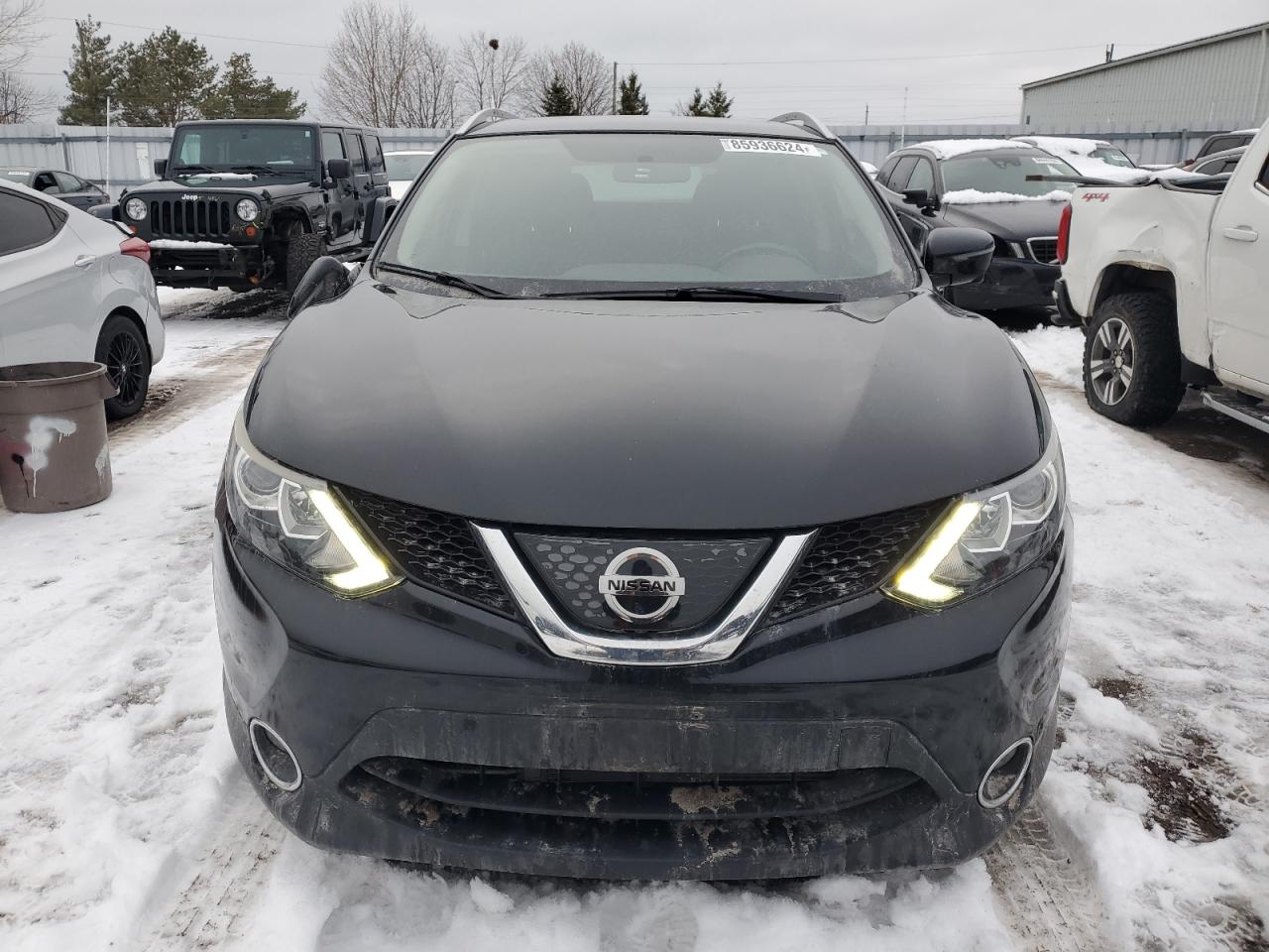 JN1BJ1CR2JW262626 2018 Nissan Rogue Sport S