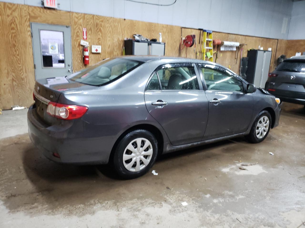 2T1BU4EE3BC747500 2011 Toyota Corolla Base