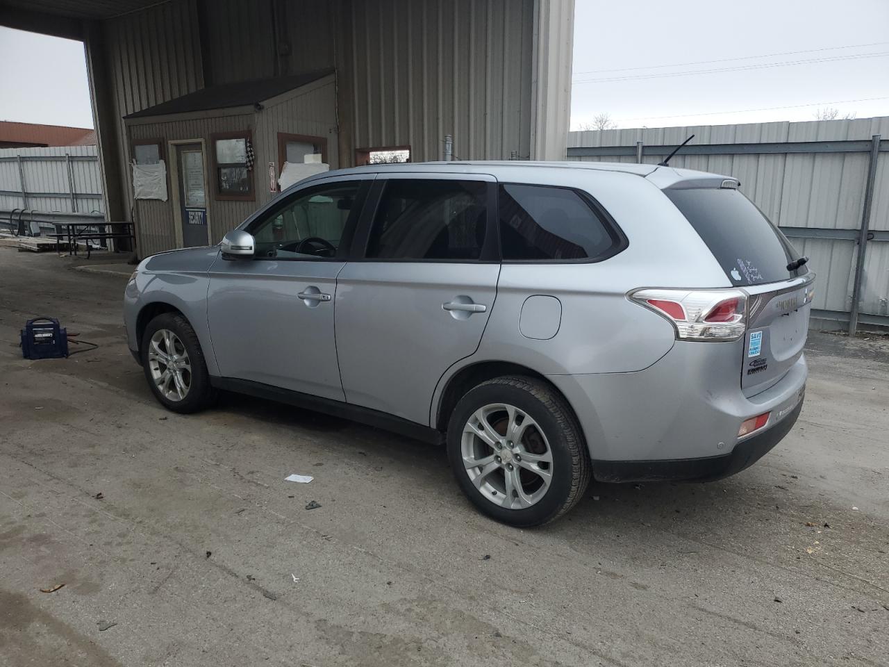 JA4AZ3A36EZ016463 2014 Mitsubishi Outlander Se