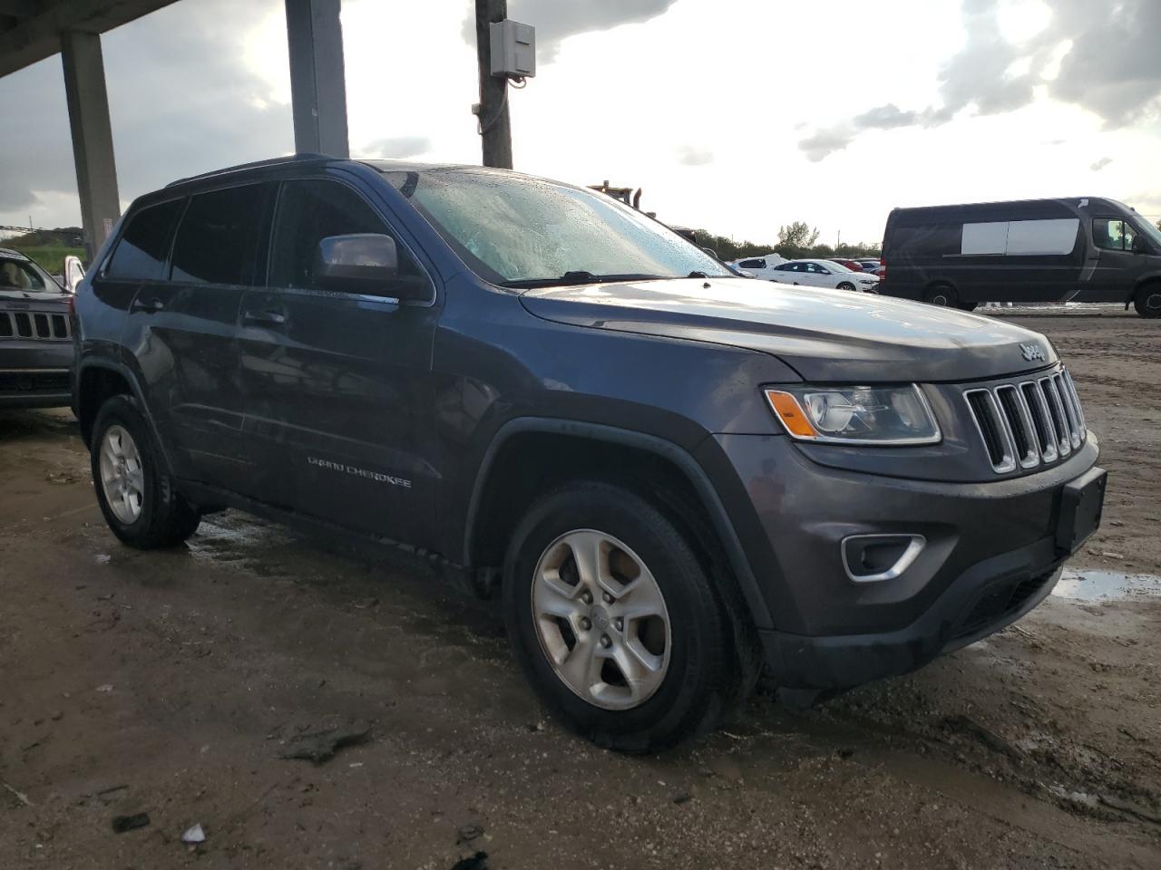 1C4RJFAG6FC102039 2015 Jeep Grand Cherokee Laredo