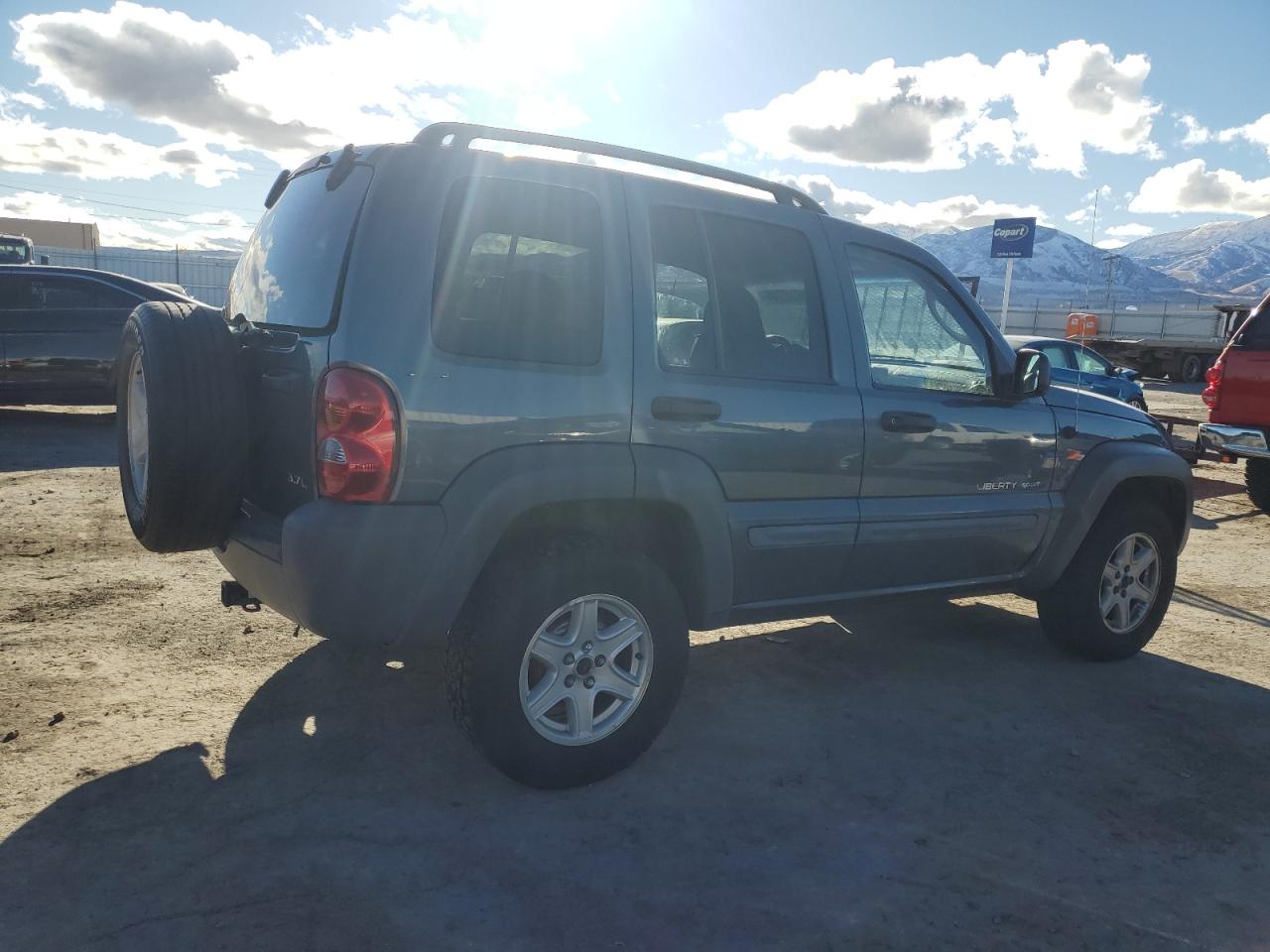 1J4GL48K42W270393 2002 Jeep Liberty Sport