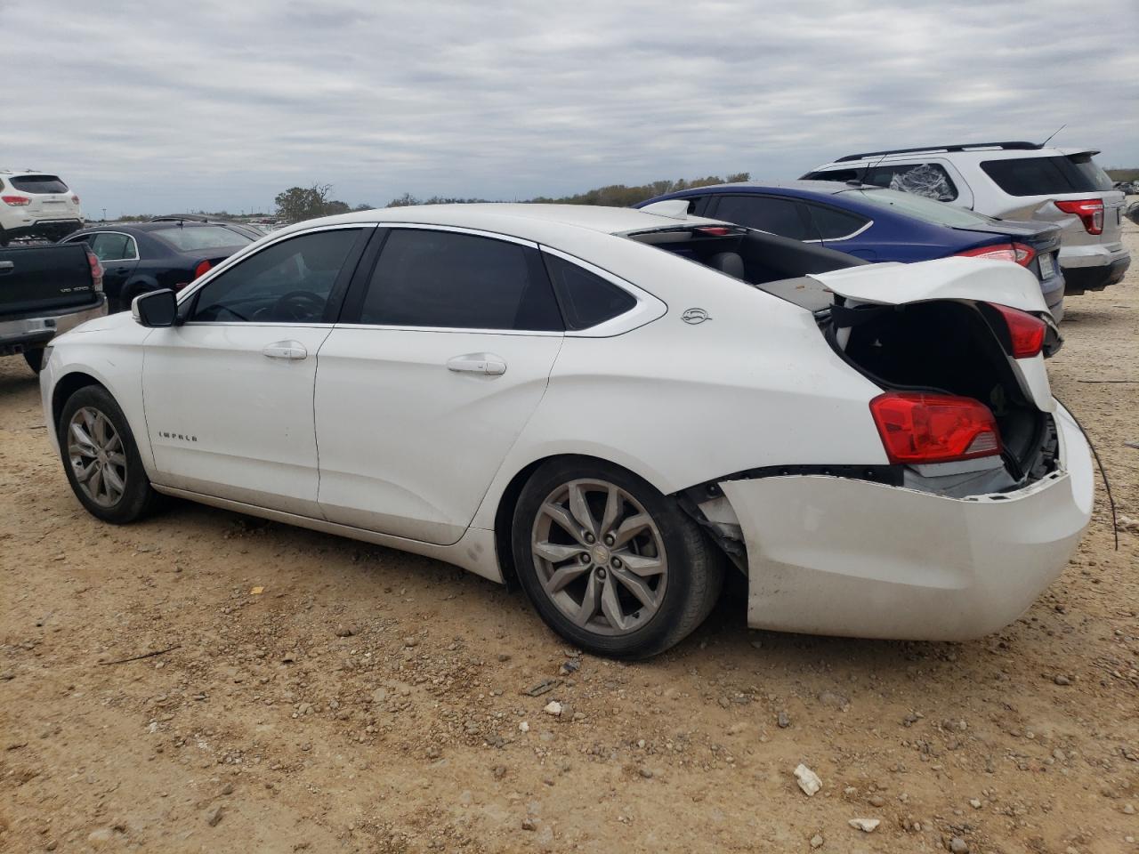 2018 Chevrolet Impala Lt VIN: 1G1105SA9JU131485 Lot: 83112824