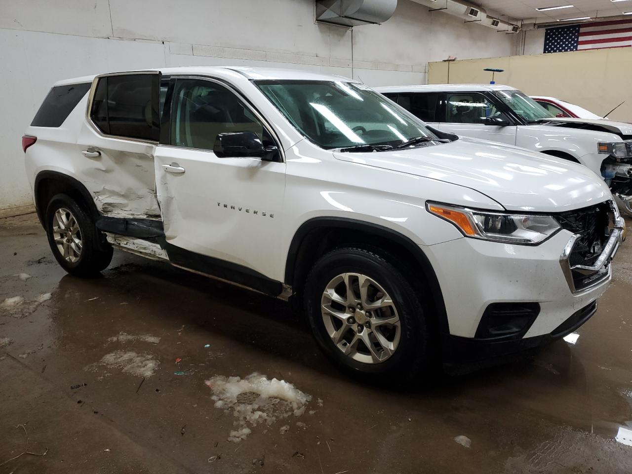 2019 Chevrolet Traverse Ls VIN: 1GNERFKW6KJ296355 Lot: 85772214