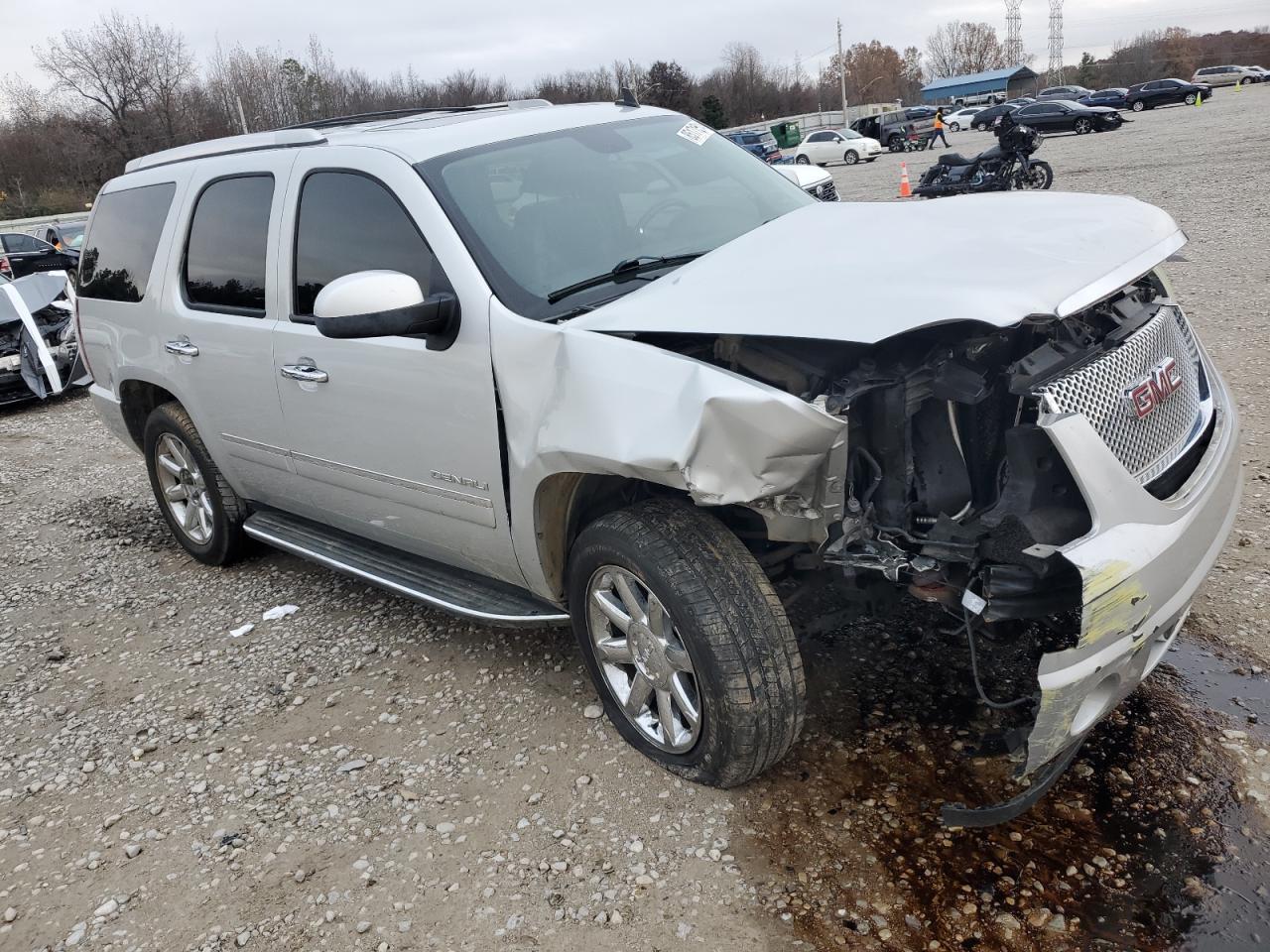 2011 GMC Yukon Denali VIN: 1GKS2EEF2BR146030 Lot: 85171514