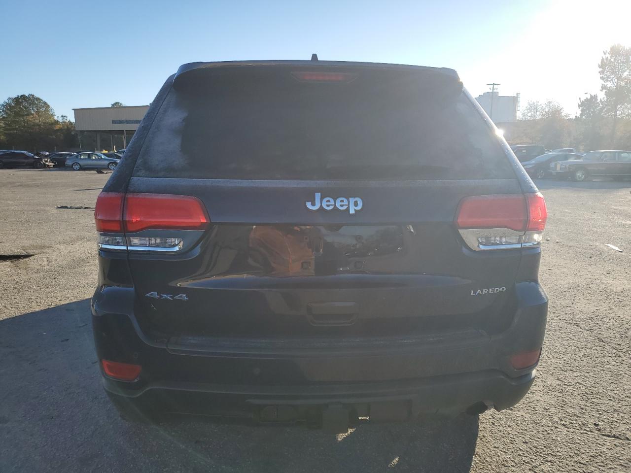 1C4RJFAGXHC782403 2017 Jeep Grand Cherokee Laredo