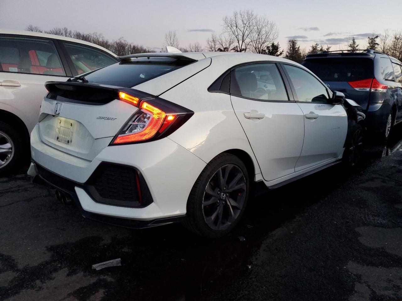 SHHFK7H40JU403272 2018 Honda Civic Sport