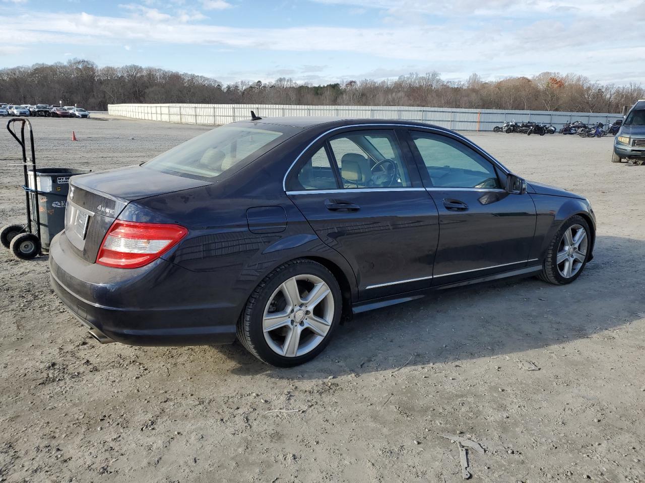 2011 Mercedes-Benz C 300 4Matic VIN: WDDGF8BB5BF528701 Lot: 85786544