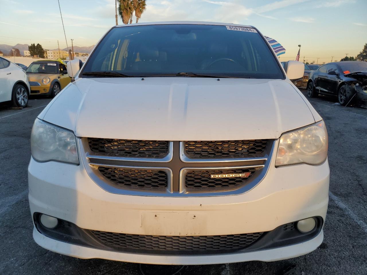 2018 Dodge Grand Caravan Sxt VIN: 2C4RDGCGXJR325582 Lot: 85973084