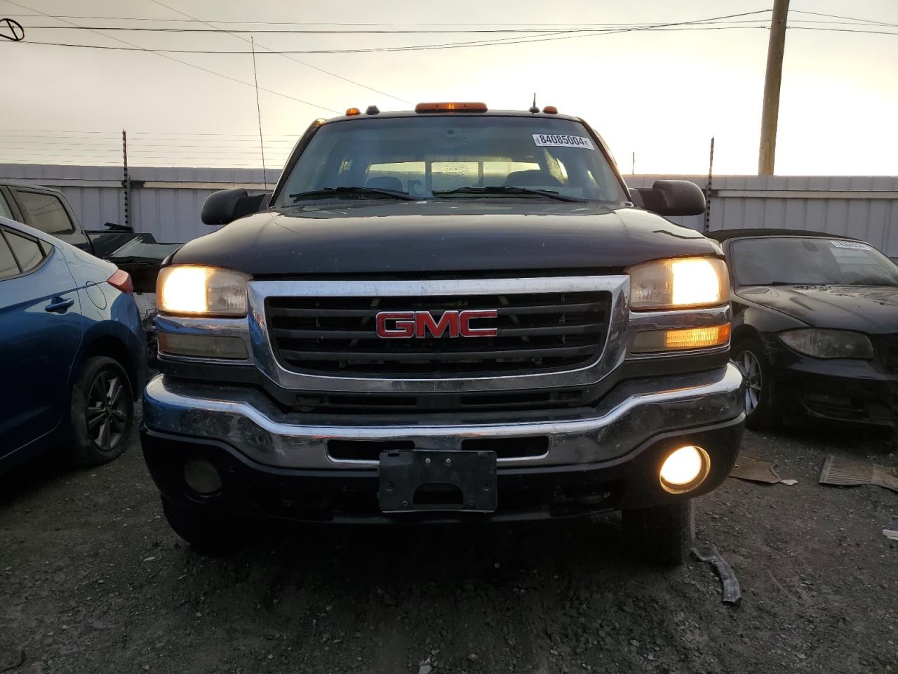 2005 GMC New Sierra K3500 VIN: 1GTJK33235F863716 Lot: 84085004