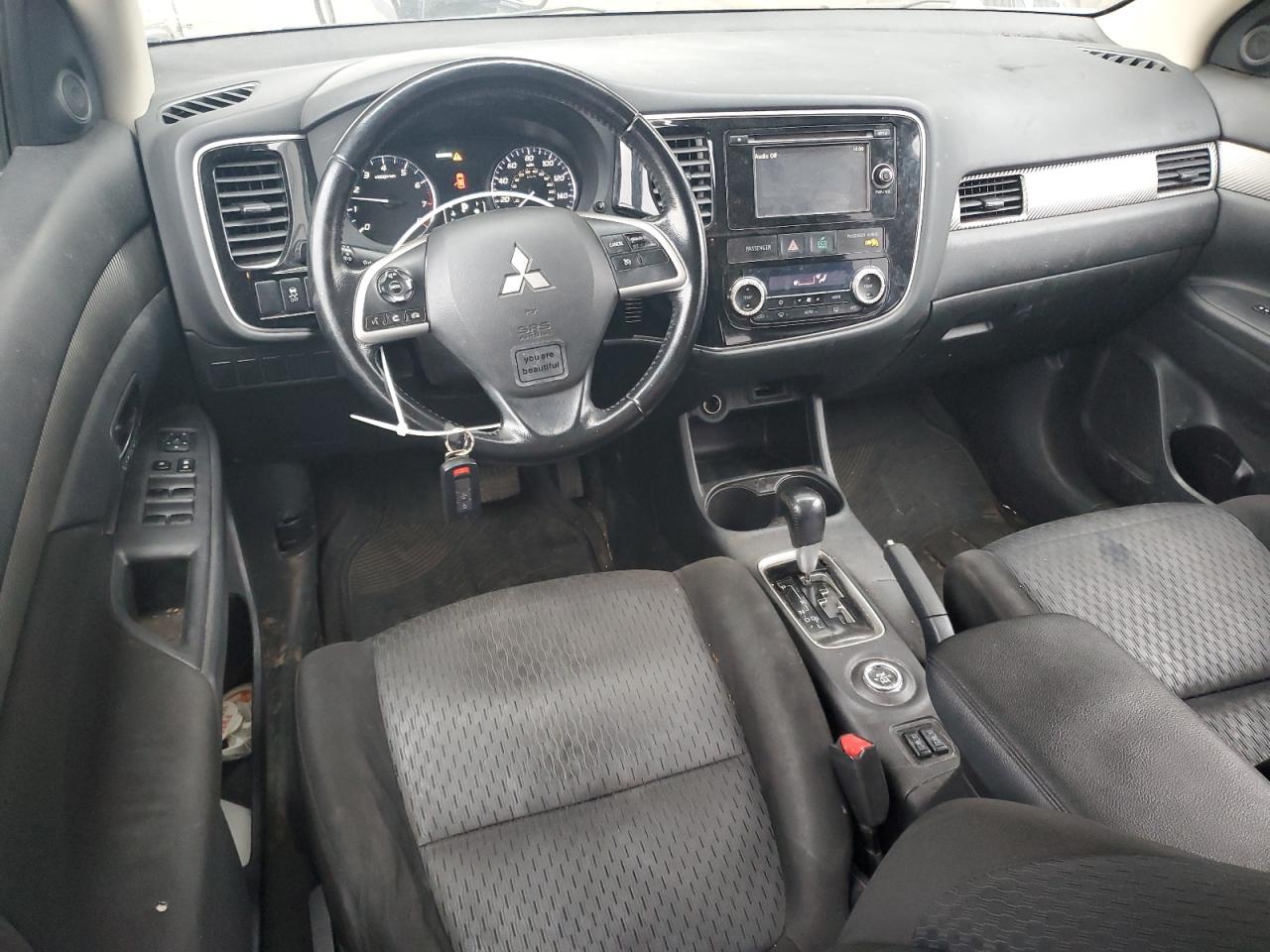 JA4AZ3A36EZ016463 2014 Mitsubishi Outlander Se