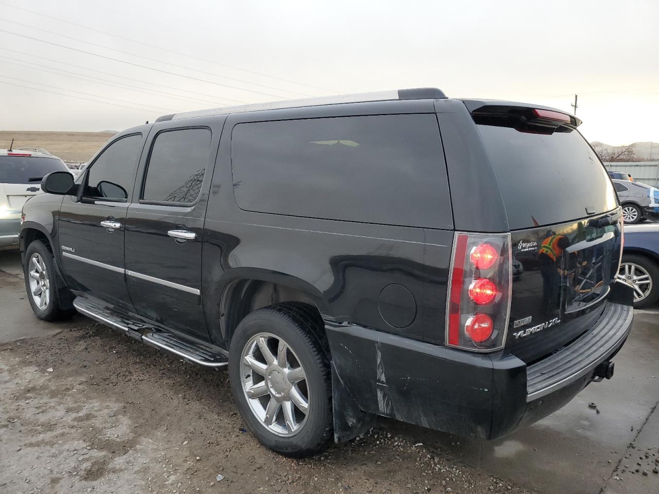 2010 GMC Yukon Xl Denali VIN: 1GKUKMEF2AR229376 Lot: 85914284