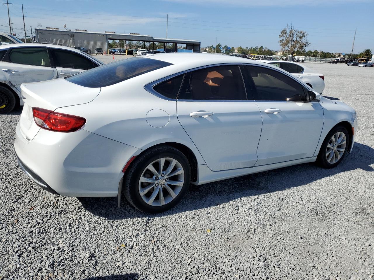 1C3CCCAB5FN535539 2015 Chrysler 200 Limited