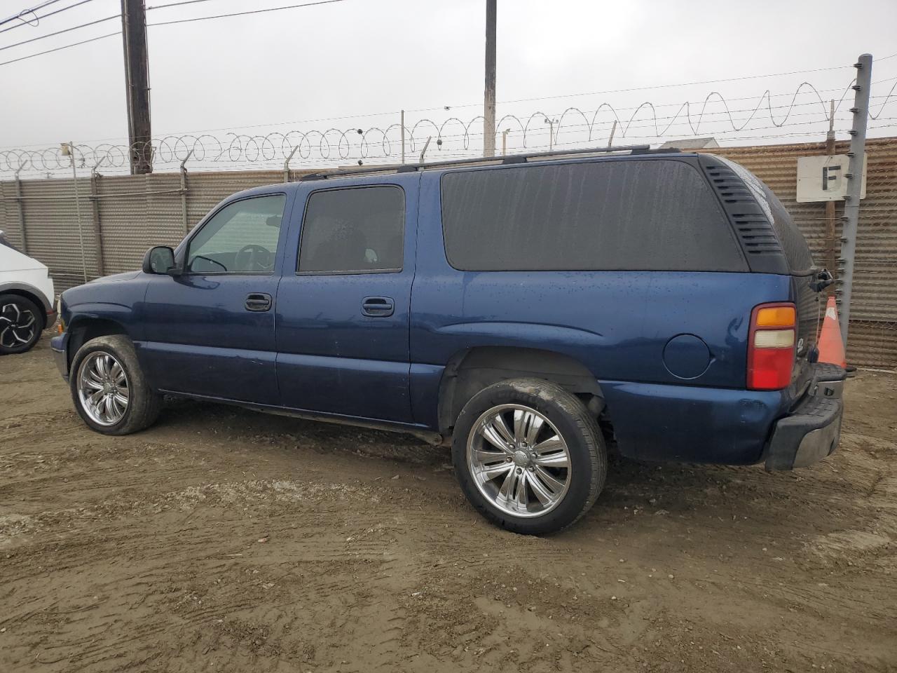 2002 Chevrolet Suburban C1500 VIN: 3GNEC16T12G241527 Lot: 86607204