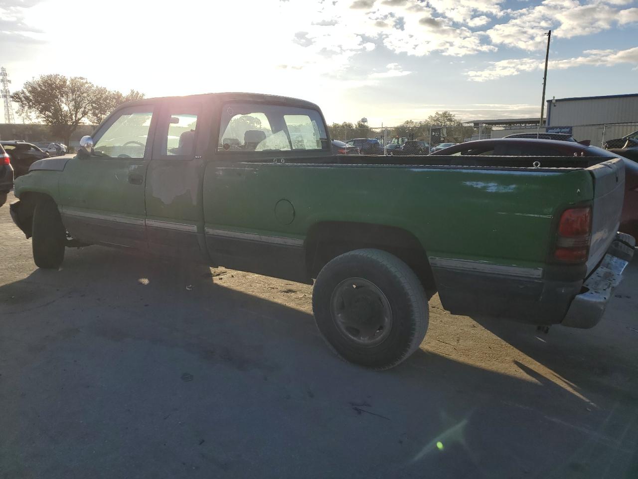 1995 Dodge Ram 2500 VIN: 3B7KC23Z1SM165755 Lot: 84926024