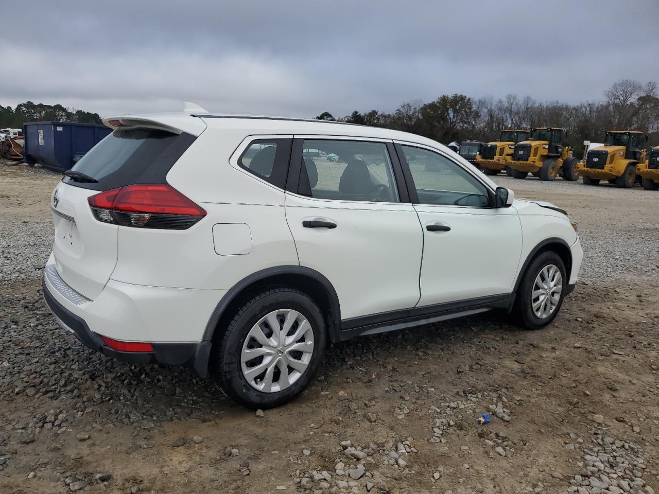 2017 Nissan Rogue S VIN: JN8AT2MTXHW135298 Lot: 85581164