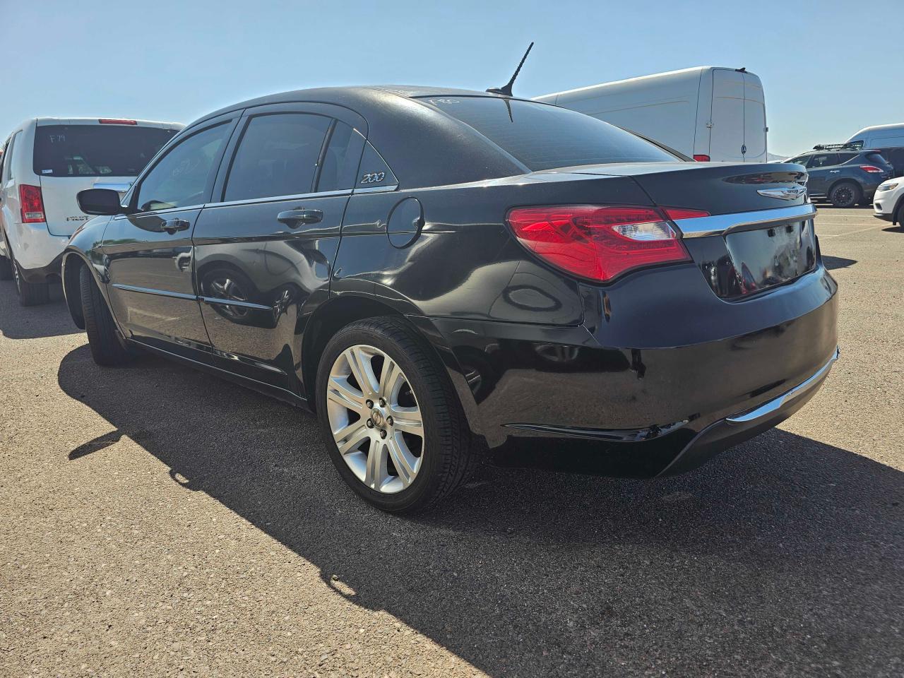 2013 Chrysler 200 Touring VIN: 1C3CCBBB4DN732353 Lot: 86931194