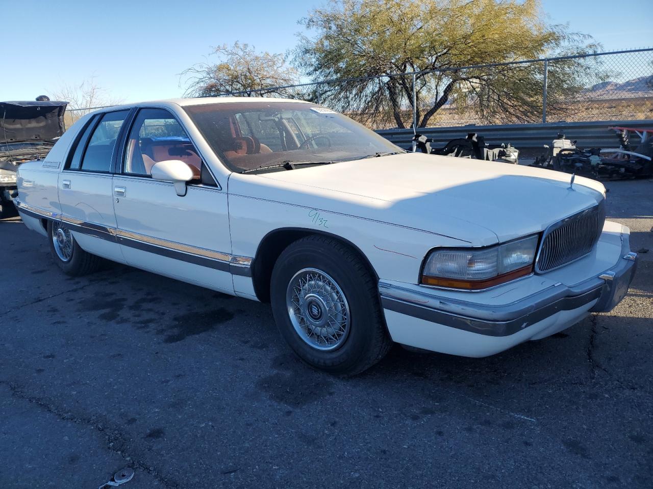 1992 Buick Roadmaster VIN: 1G4BN5379NR445318 Lot: 86958664