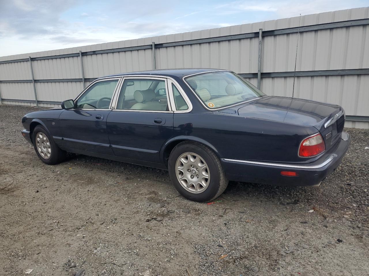 SAJDA14C41LF38763 2001 Jaguar Xj8