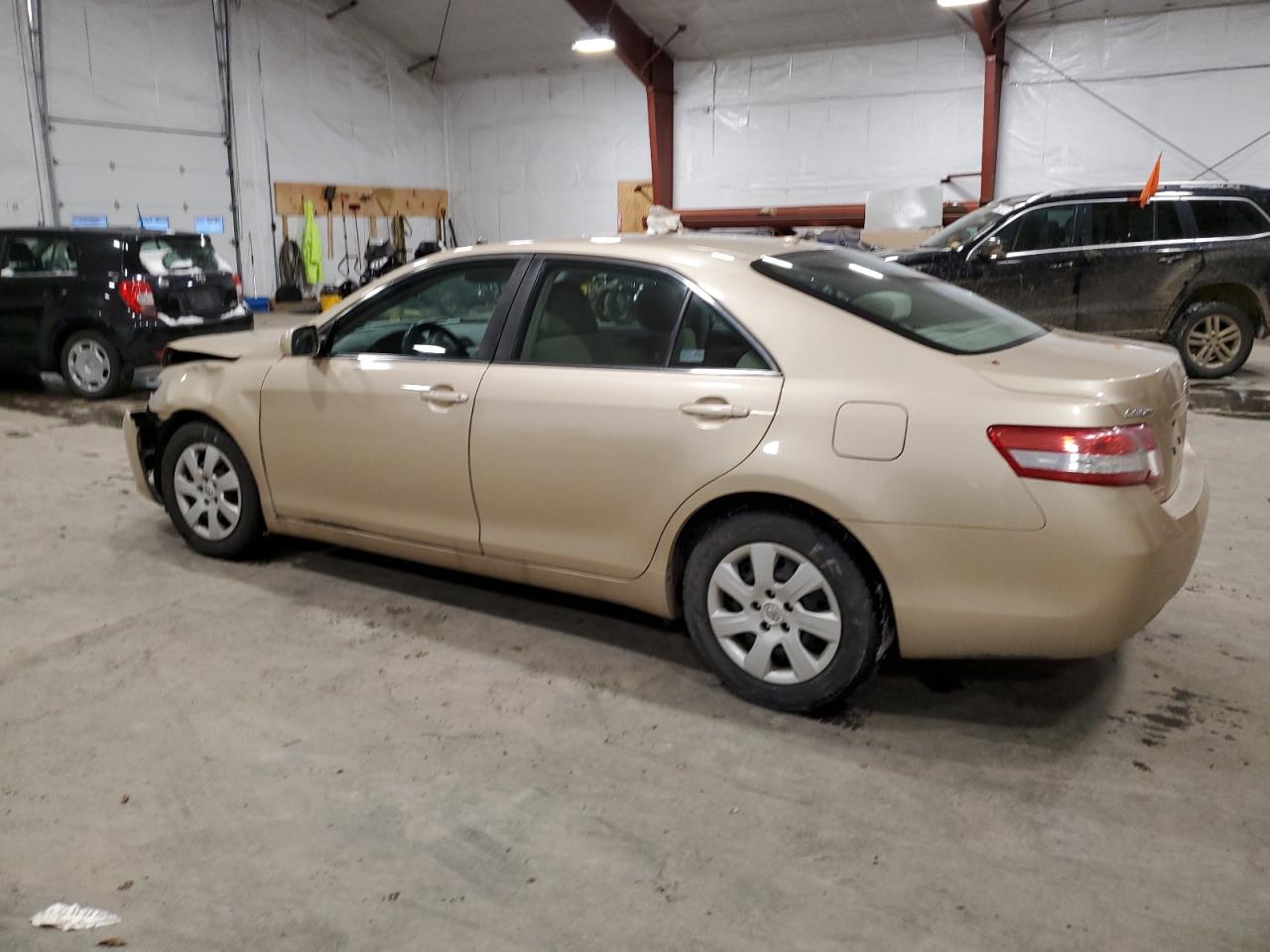 4T1BF3EK1BU749822 2011 Toyota Camry Base