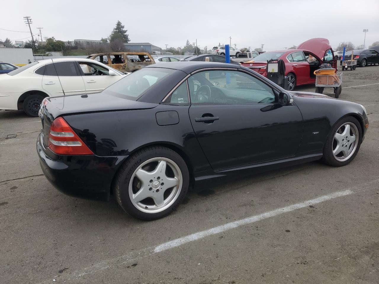 2001 Mercedes-Benz Slk 320 VIN: WDBKK65F11F186812 Lot: 85480144